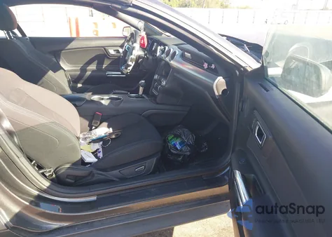 2019 Ford Mustang Ecoboost z USA, uszkodzony, nr VIN 1FATP8UH8K5199978